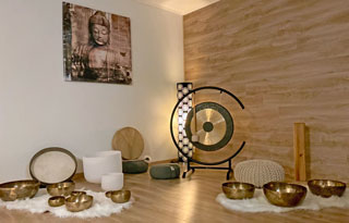 Soins, massages thrapeutiques et nergtiques, sonothrapie, mditation, voyage sonore, gurison, voyage au cur de soi, atelier intuition, stage, mediumnit