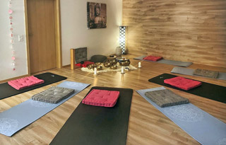 Soins, massages thrapeutiques et nergtiques, sonothrapie, mditation, voyage sonore, gurison, voyage au cur de soi, atelier intuition, stage, mediumnit